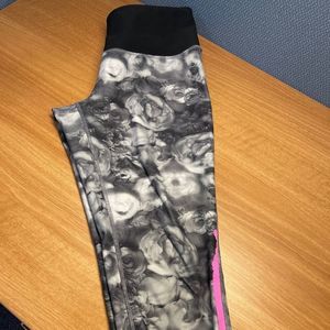 MPG Capri leggings size S